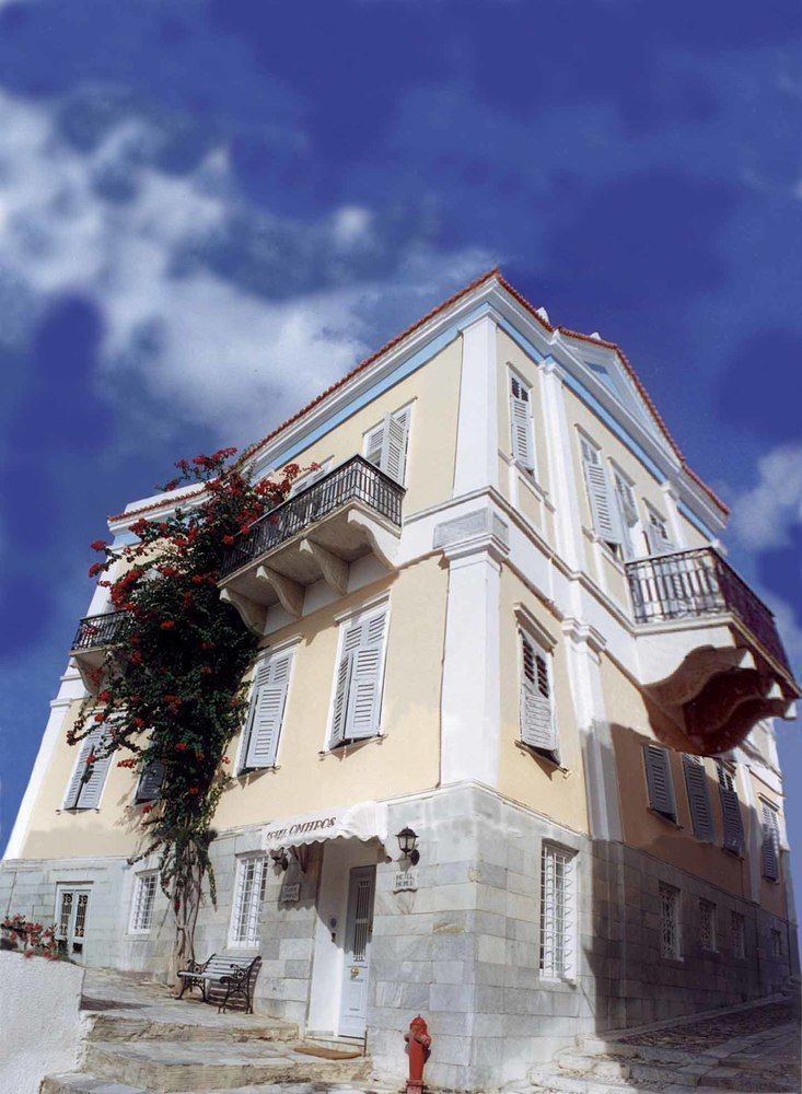 ארמופוליס Hotel Omiros מראה חיצוני תמונה