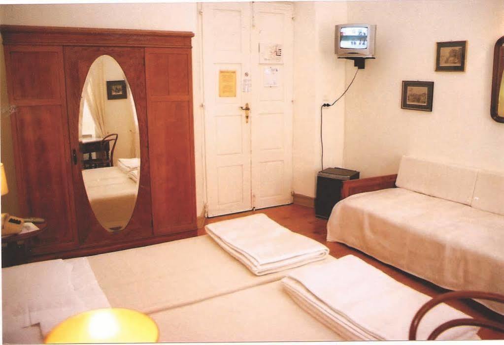 ארמופוליס Hotel Omiros מראה חיצוני תמונה