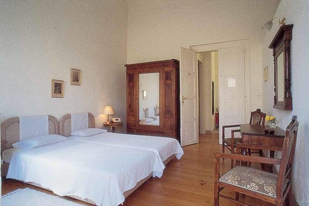 ארמופוליס Hotel Omiros מראה חיצוני תמונה
