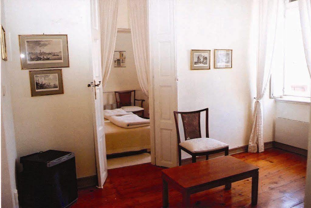 ארמופוליס Hotel Omiros מראה חיצוני תמונה
